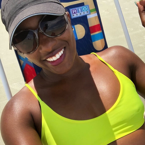 Meet your Posher, Traci - Picture 1 of 1